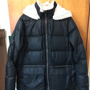 Eddie Bauer down coat. T2x black with white fleece hood.